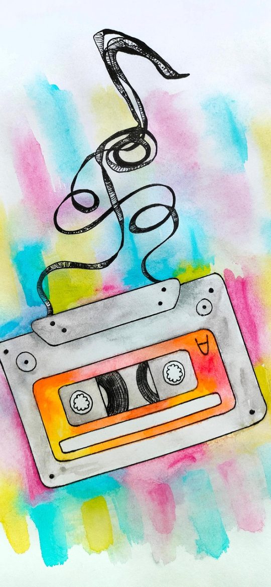 变声器 App 录音编辑界面，音频波形横贯屏幕，下方是降噪强度与音高微调的滑动控件